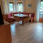 Anna's -